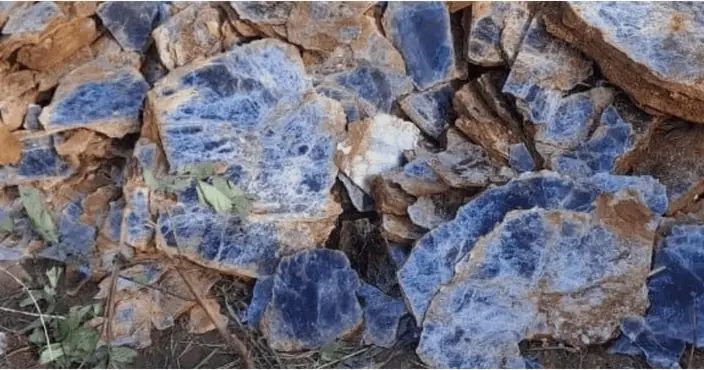Sodalite material at an Onyx operating site